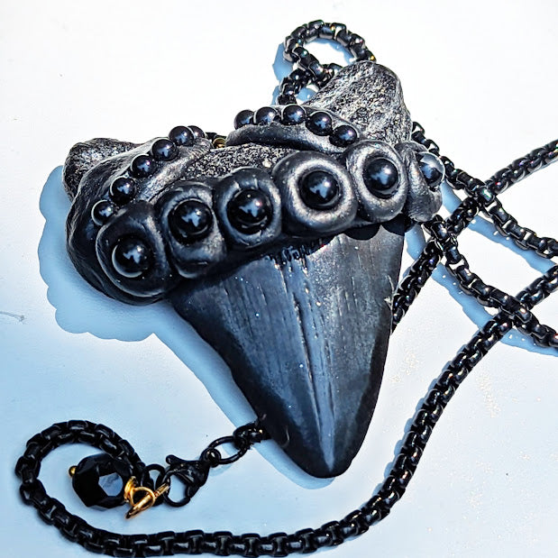 Real Megalodon Shark Tooth Fossil pendant Black Swarovski Pearls Unisex Statement Sugar Gay Isber 27 inch black chain